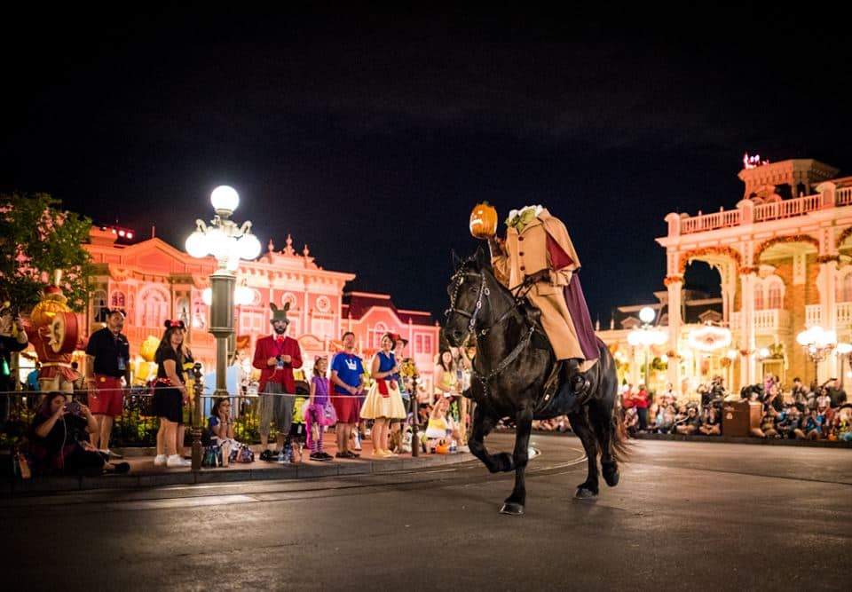 With so many things to do at Mickey's Not So Scary Halloween Party, the Boo-to-You Parade tops the list!